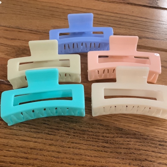 10 Claw Hair Clips - Picture 8 of 13